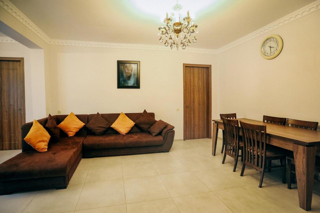 Bebo Babu Guest House Kutaisi Exteriör bild